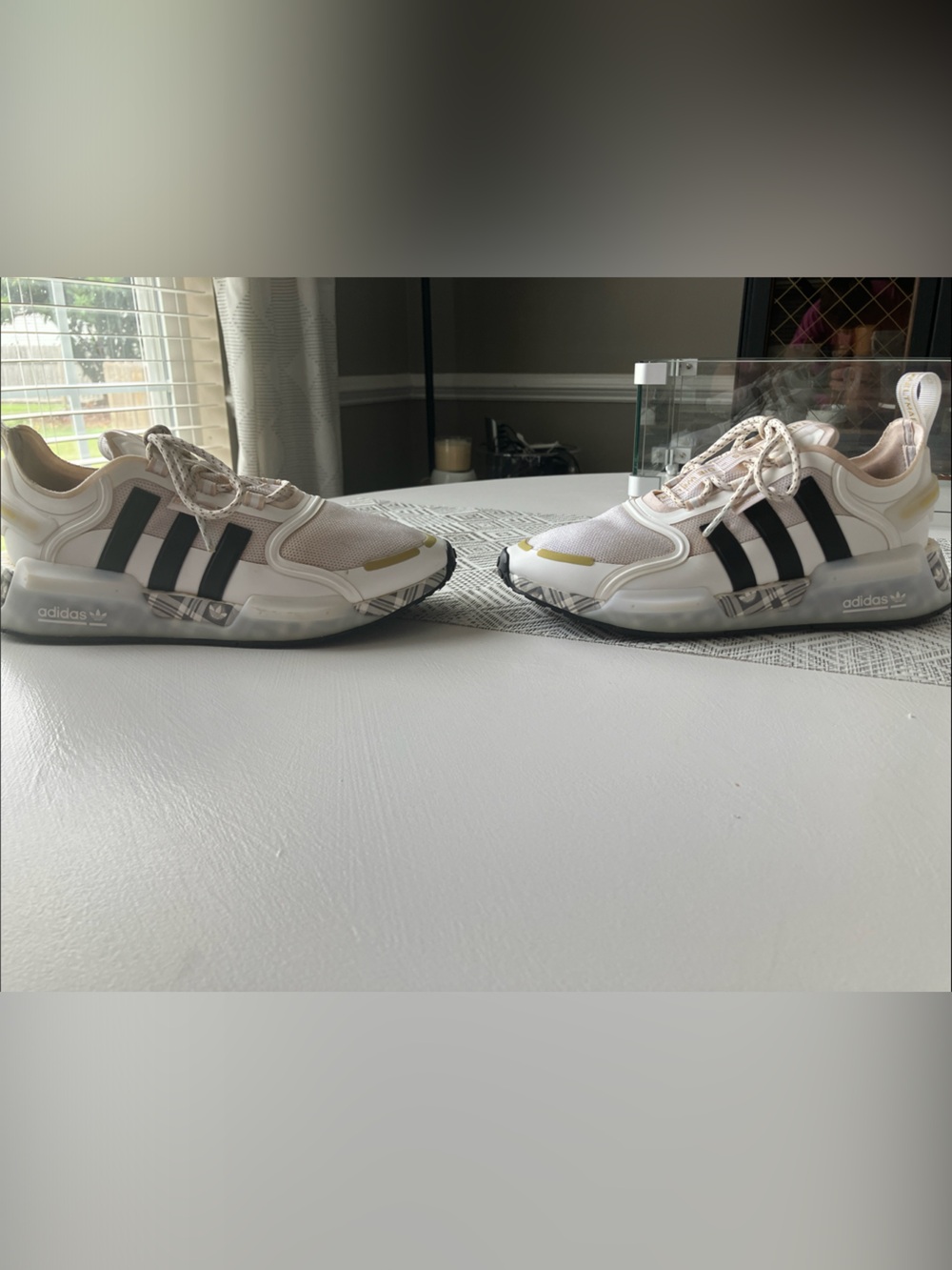 NMD_R1 V3 - Picture 6 of 8